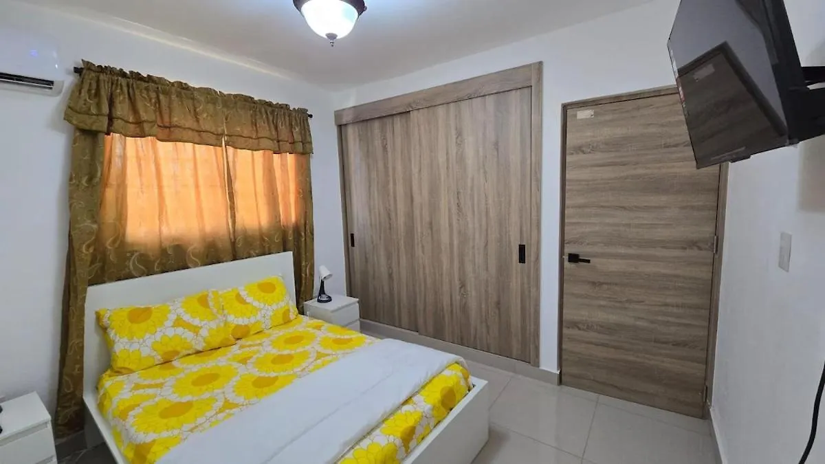 Cozy 3 Bedroom Apartment La Viva