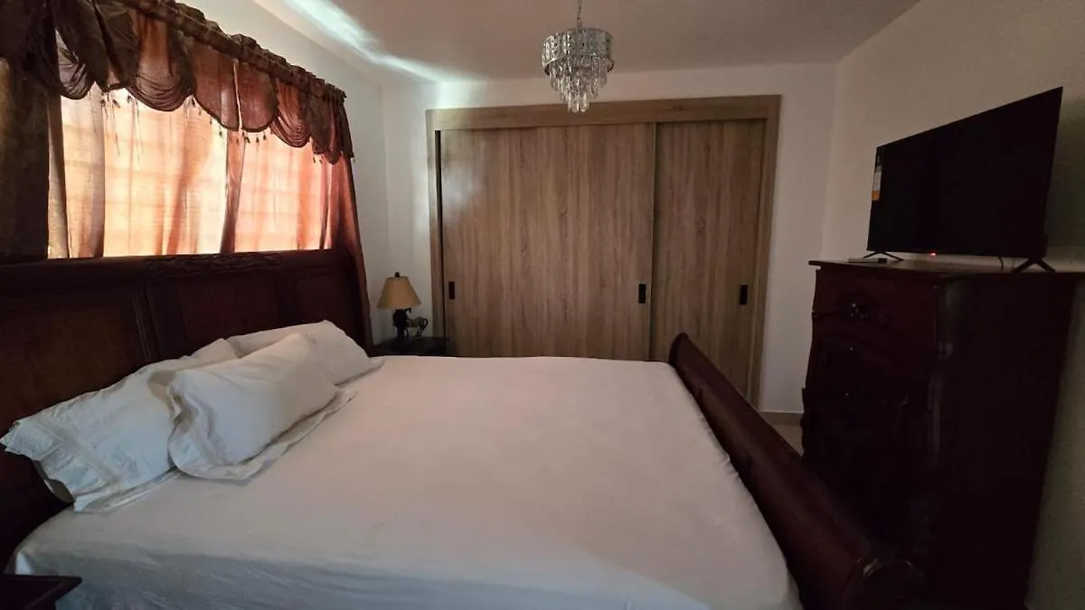Cozy 3 Bedroom Apartment La Viva