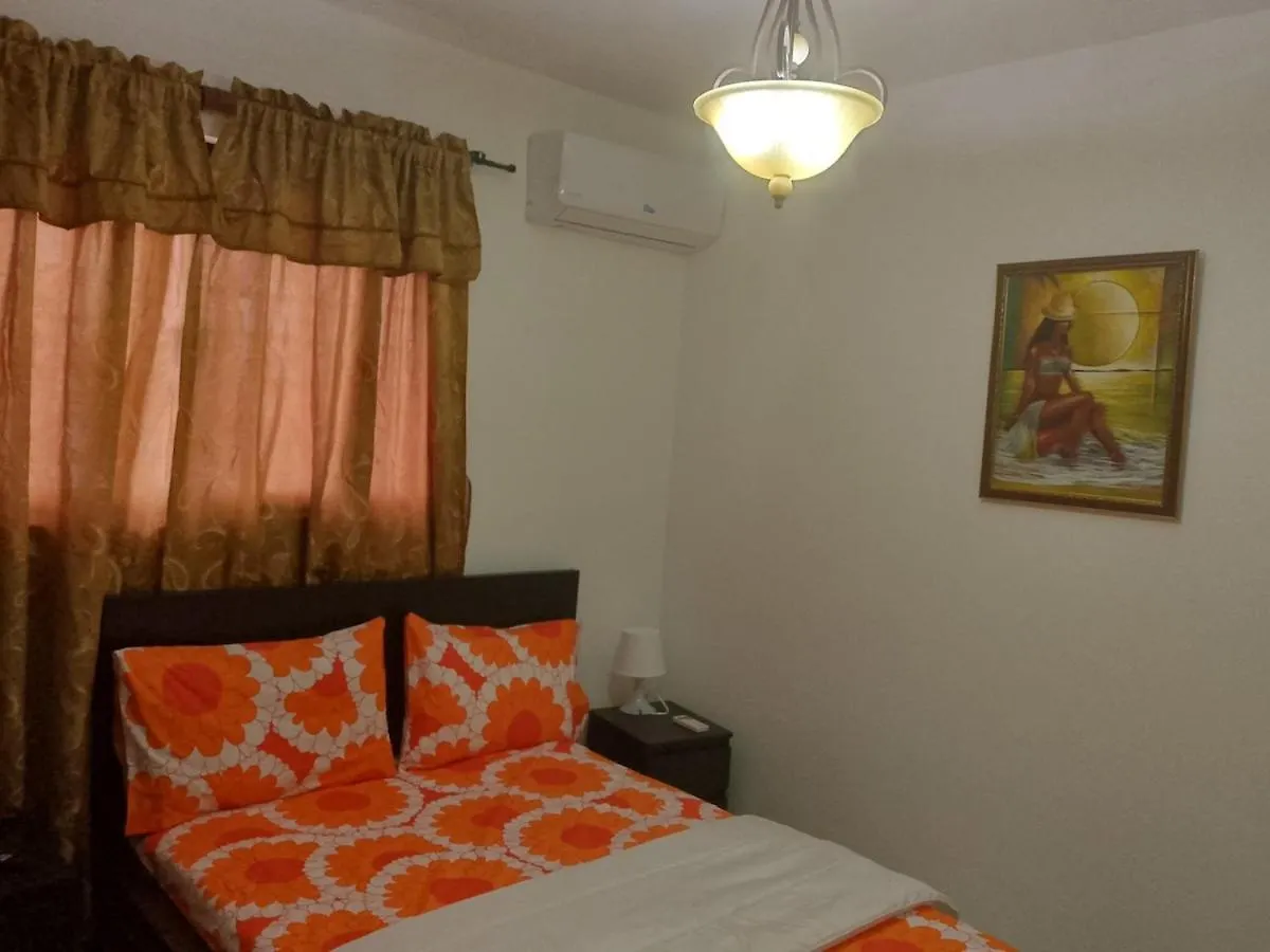 Cozy 3 Bedroom Apartment La Viva